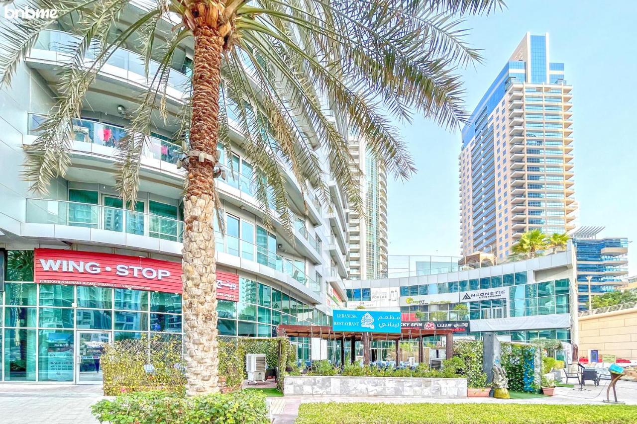 Bnbmehomes - Sit Back & Enjoy Seeing The Luxury Yachts Drive By - B67 Dubai Buitenkant foto